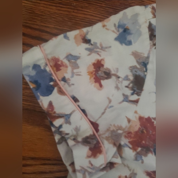 Cabernet by sleep sense Pajama Set - Picture 2 of 6